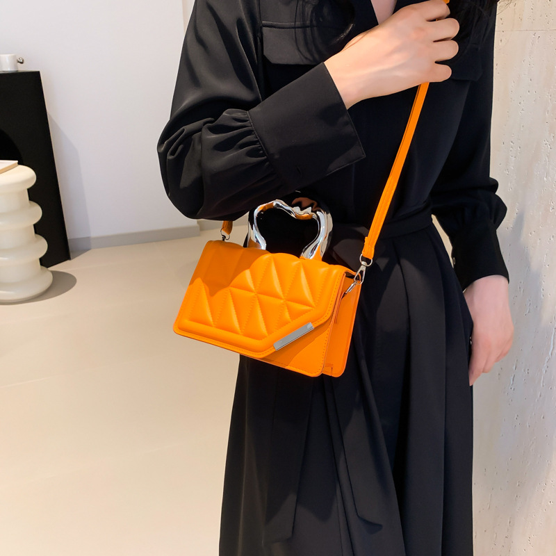 Taschen Mode Vielseitig High-End Handheld Kleines Quadrat für Frauen 2024 Sommerausgabe Casual Diamond Grid Einzelne Schulter_voghion.com