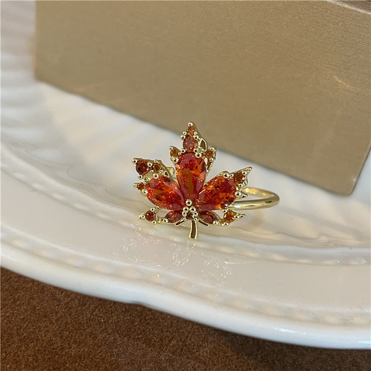 Fashion Leaf Copper Inlay Zircon Earrings 1 Piece