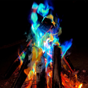 �羳���l����¶�I����ħ������۲�ɫ�����magic fire�߲ʻ����