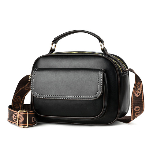 Large-capacity bag, women's fashionable cross-shoulder portable small square bag, 2026 summer new style, niche women's single-shoulder bag