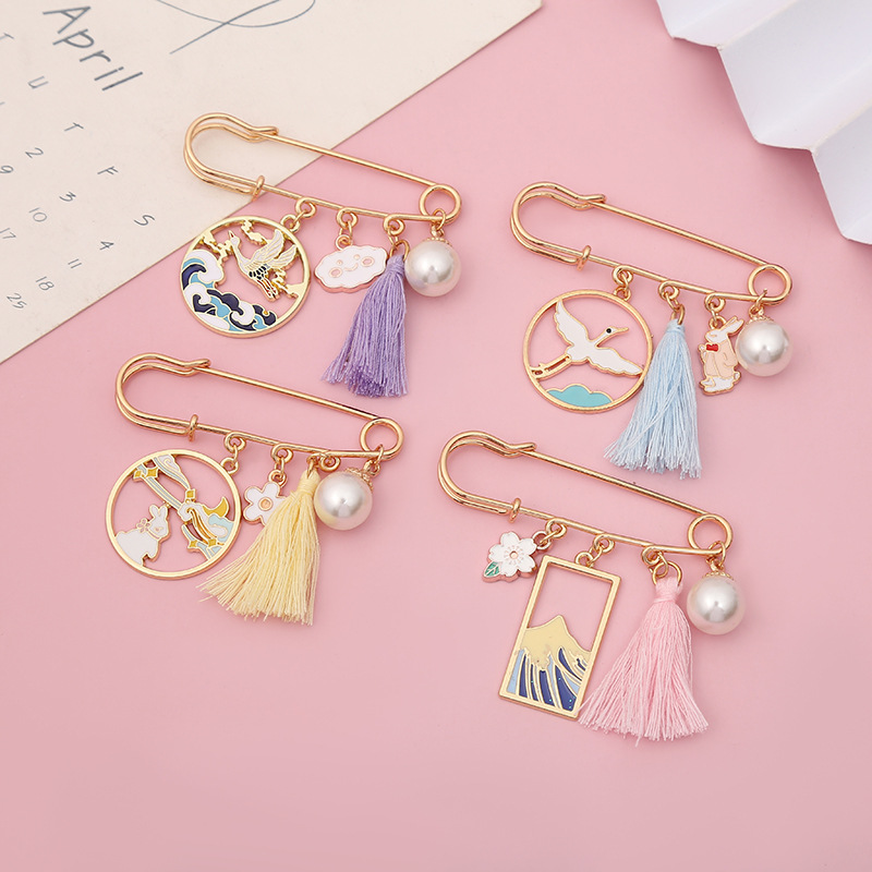 National Style Series Three-Hole Pin with Tassel, Personalized Button Pin to Fix Clothes, Badges, Patches, Bag Accessories