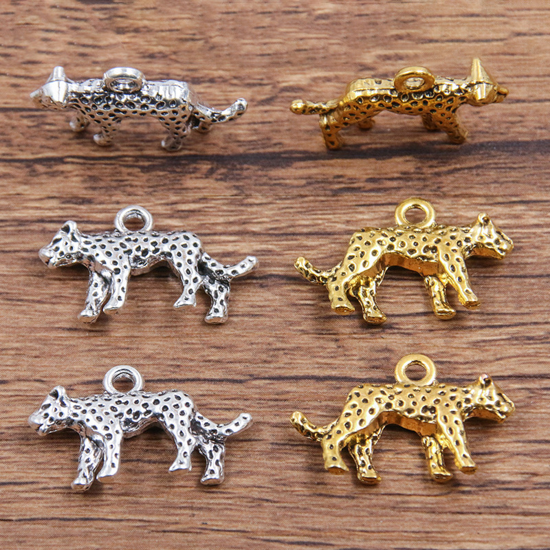 2 Colors 15*24mm DIY Personalized Jewelry Accessories 3D Stereo Animal Pendant Double-Sided Leopard Pendant Charm 2 Colors 15*24mm DIY Personalized Jewelry Accessories 3D Stereo Animal Pendant Double-Sided Leopard Pendant Charm