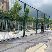 球场围网学校操场隔离防护网菱形铁丝网足球场护栏网运动场围栏网