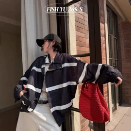 女式T恤;半身裙;女式衬衫