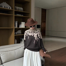 新款大码女装 高档时尚复古提花拼接半高领针织衫 宽松大版女装