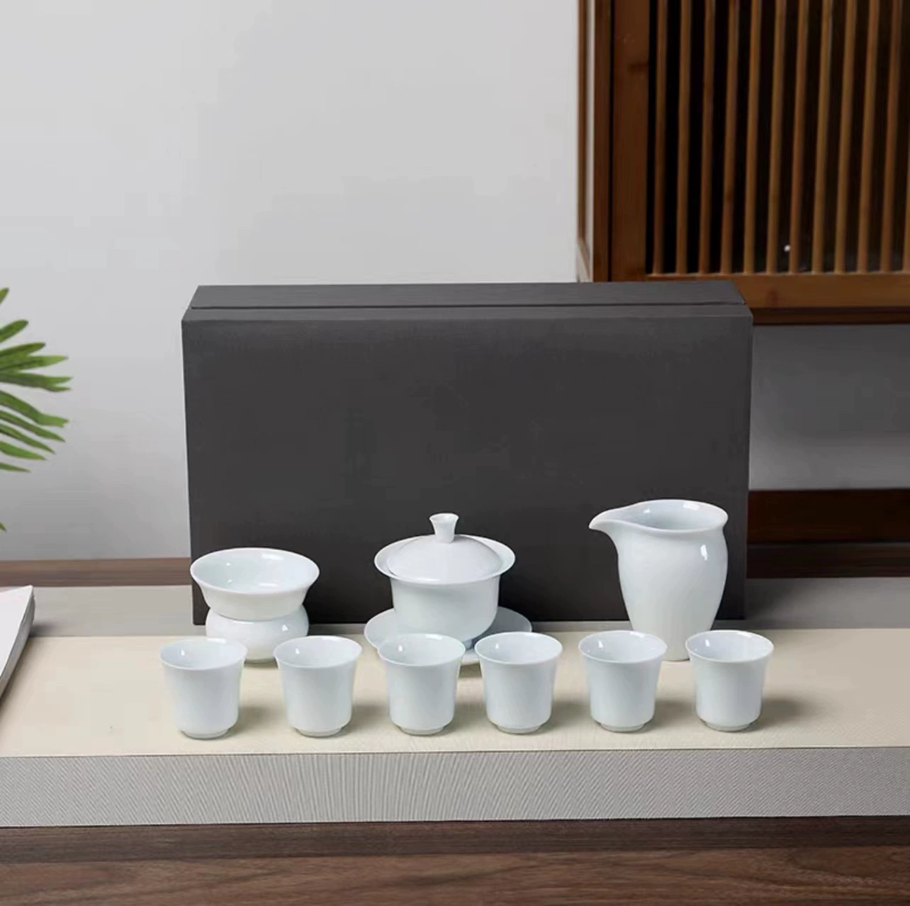 Ceramic tea set for home use, tea cup, gift box in gift box, simple and elegant design