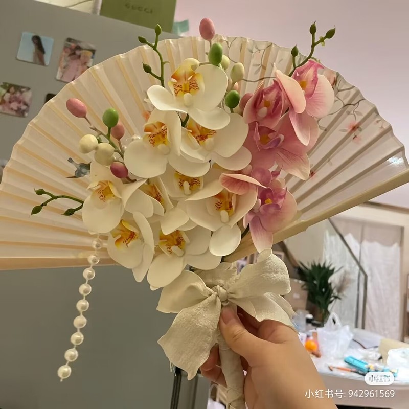 新中式新娘拍照道具蝴蝶兰折扇手捧花结婚古风婚礼迎亲晨袍扇子|undefined