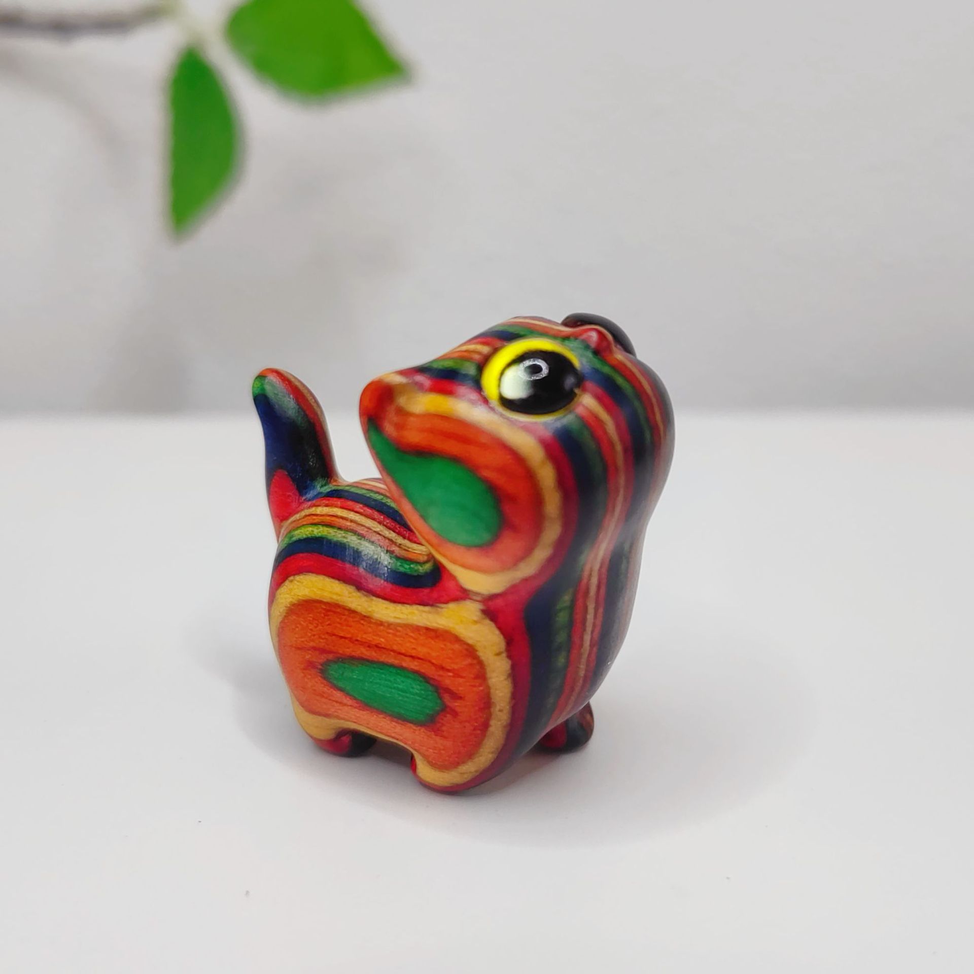 Arco iris gato tallado curioso gato mango adornos adornos de automóviles tallado animal creativo simple regalo de cumpleaños