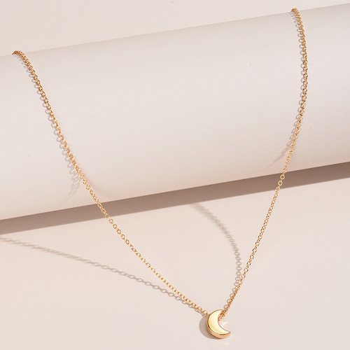 European and American cross-border new products, stylish and simple thick moon pendant necklace, retro geometric moon lockchain for women