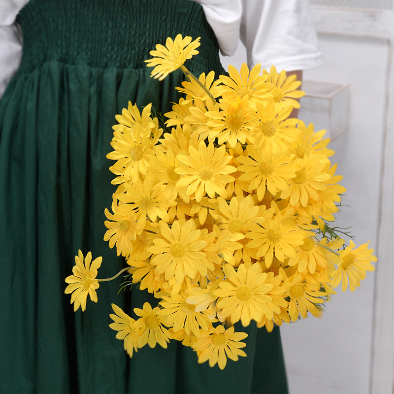 Factory wholesale 5 Dutch chrysanthemum simulation daisy cosmos home photography decoration chamomile simulation flower Factory wholesale 5 Dutch chrysanthemum simulation daisy cosmos home photography decoration chamomile simulation flower