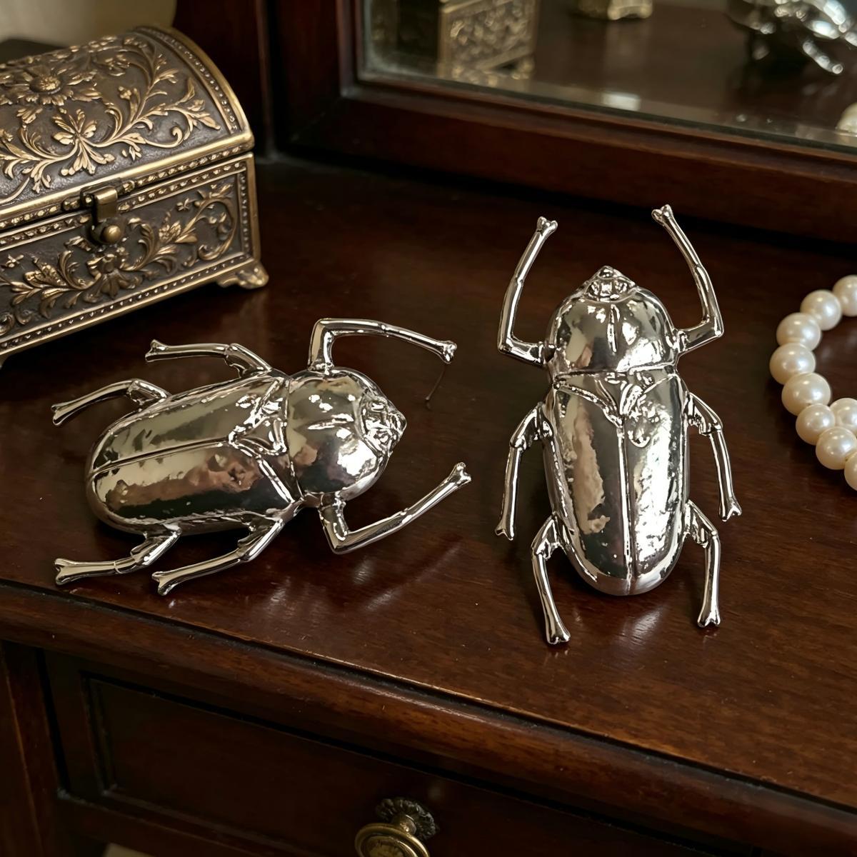 Orecchini a perno retrò a forma di scarabeo, orecchini tridimensionali a forma di insetto dal design ricercato, orecchini personalizzati a tema vento freddo._voghion.com