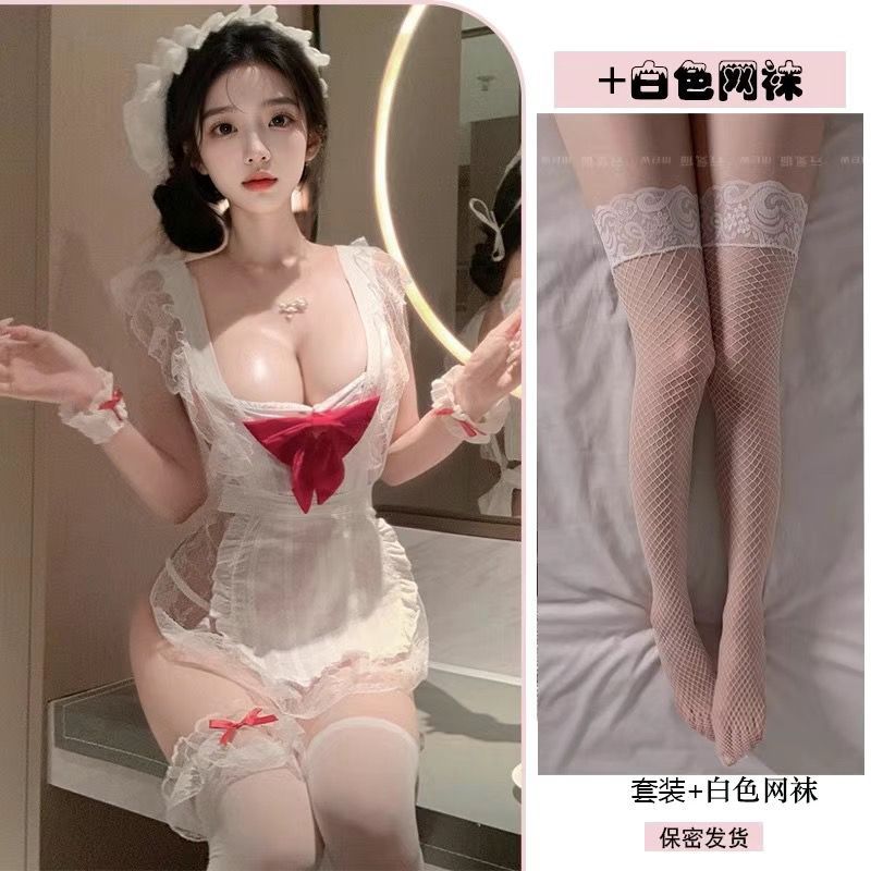 흰색 앞치마 메이드 + 흰색 망사 스타킹