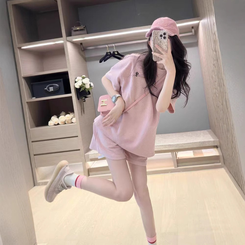 New Korean-style Sportswear suit Women's Summer Student Loose Short-sleeved T-shirt Shorts Fashion Two-piece Running Set New Korean-style Sportswear suit Women's Summer Student Loose Short-sleeved T-shirt Shorts Fashion Two-piece Running Set