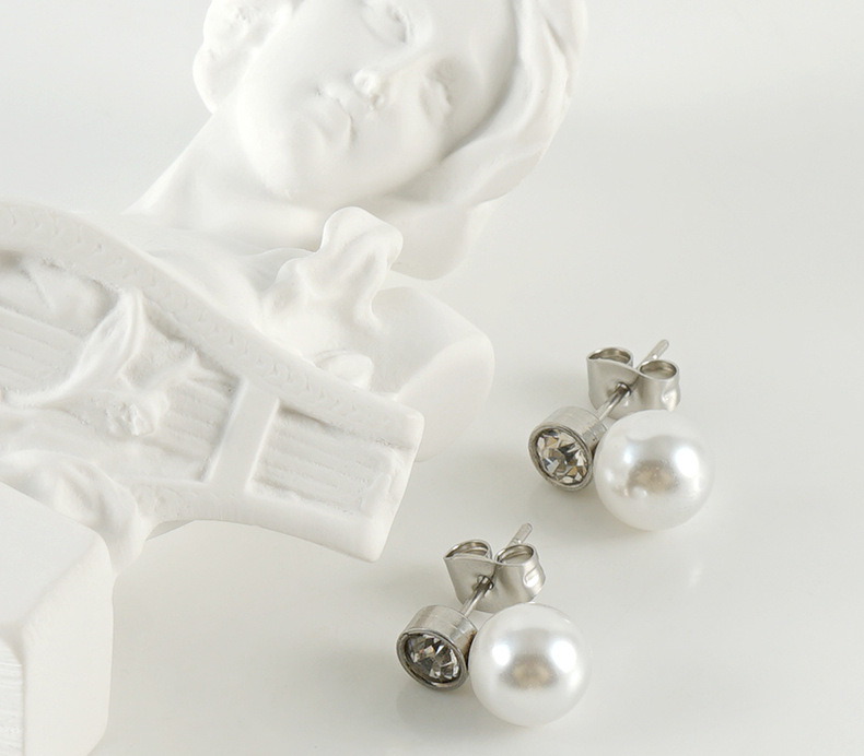 Retro Lady Geometric Stainless Steel Inlay Artificial Pearls Ear Studs 1 Pair display picture 2