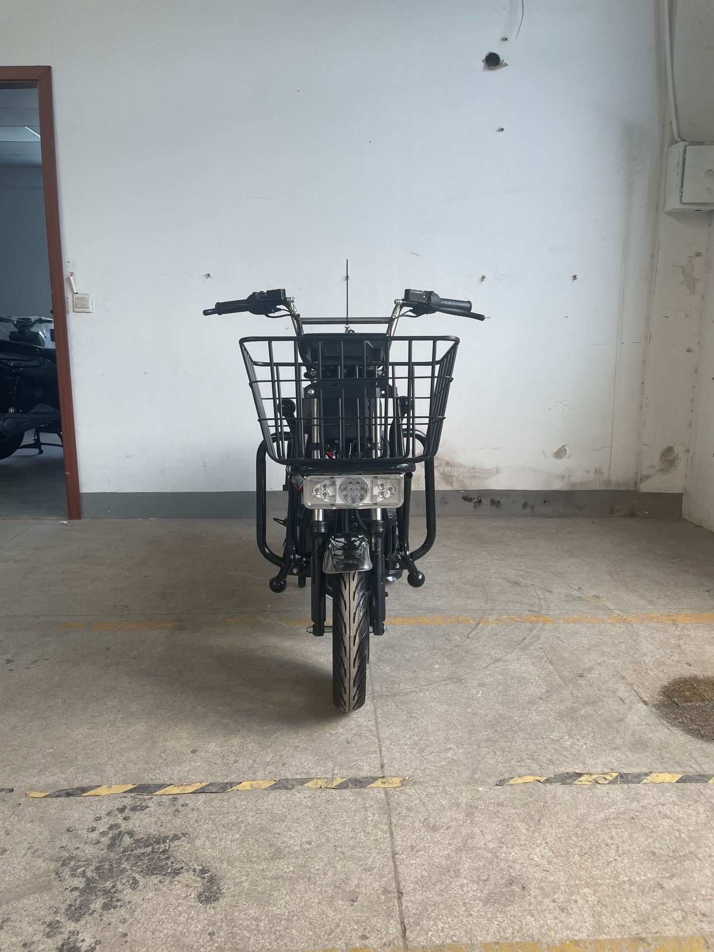 Cross-border export of heavy-duty electric vehicles 800W climbing two-wheeled electric motorcycles wholesale from manufacturer