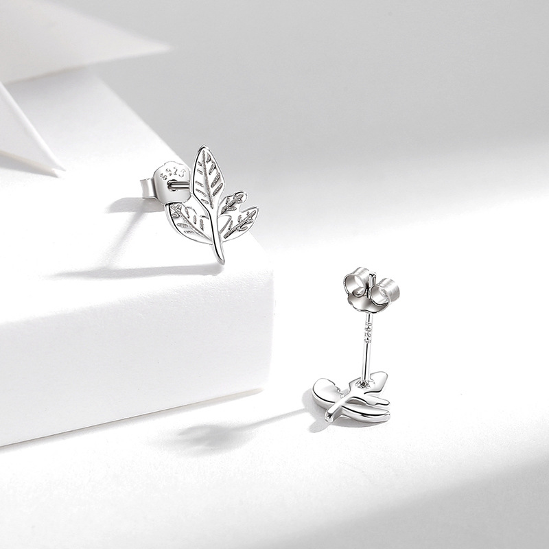 Pendientes de plata esterlina Aguja de plata de ley Chica dulce sauce hoja Stud pendientes 925 al por mayor diamante incrustado pequeño retoño aretes de plata oreja hueso Stud