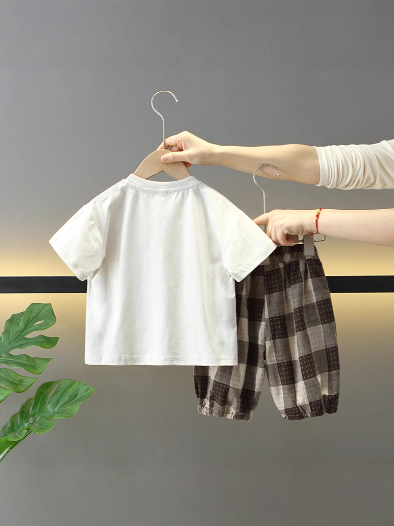 Conjunto de Verano a Cuadros para Niños 7911, Nuevo Conjunto de Dos Piezas Moderno para Bebés, Verano 2026