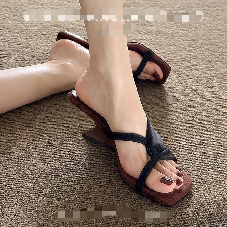 French-Style Niche Design Wedge-Heeled Outdoor Sandals for Women, 2026 Summer New Square-Toe Open-Toe High-Heeled Sandals French-Style Niche Design Wedge-Heeled Outdoor Sandals for Women, 2026 Summer New Square-Toe Open-Toe High-Heeled Sandals