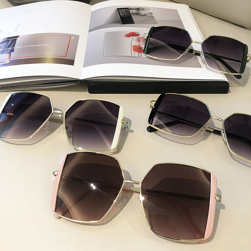 Wholesale Large Polygon Frame Hit Color Sunglasses Nihaojewelry display picture 2