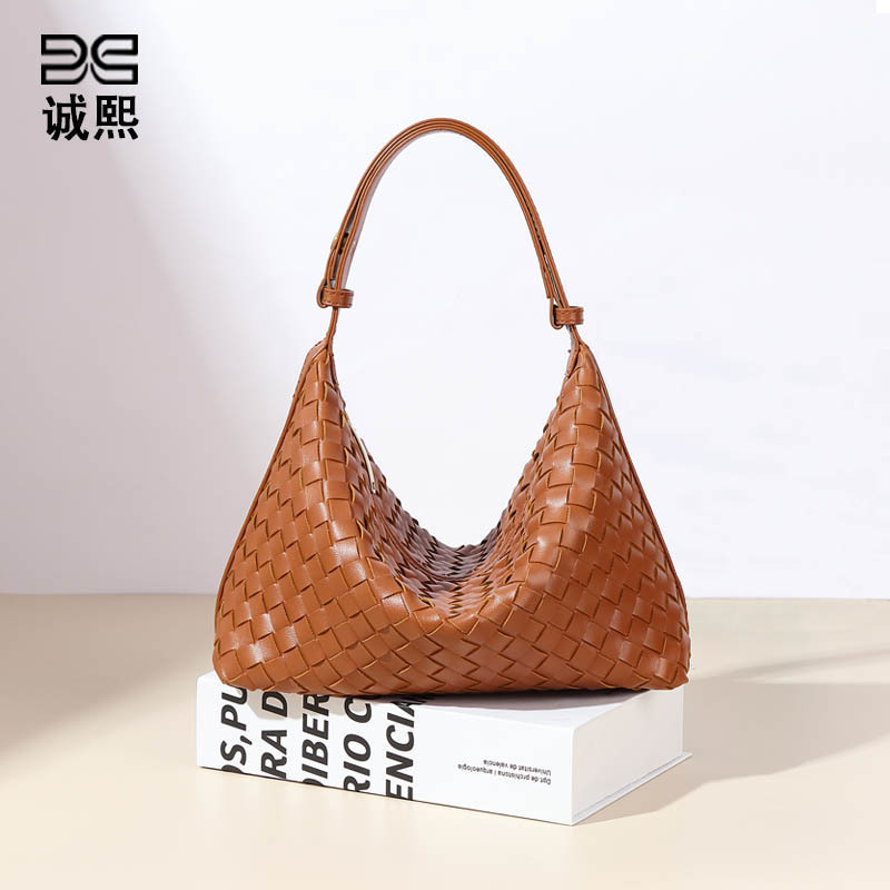 Cross-Border Trendy Versatile Handmade Woven Bag Fashion Simple Lunch Box Handbag High-End Niche Single Shoulder Underarm Bag Cross-Border Trendy Versatile Handmade Woven Bag Fashion Simple Lunch Box Handbag High-End Niche Single Shoulder Underarm Bag