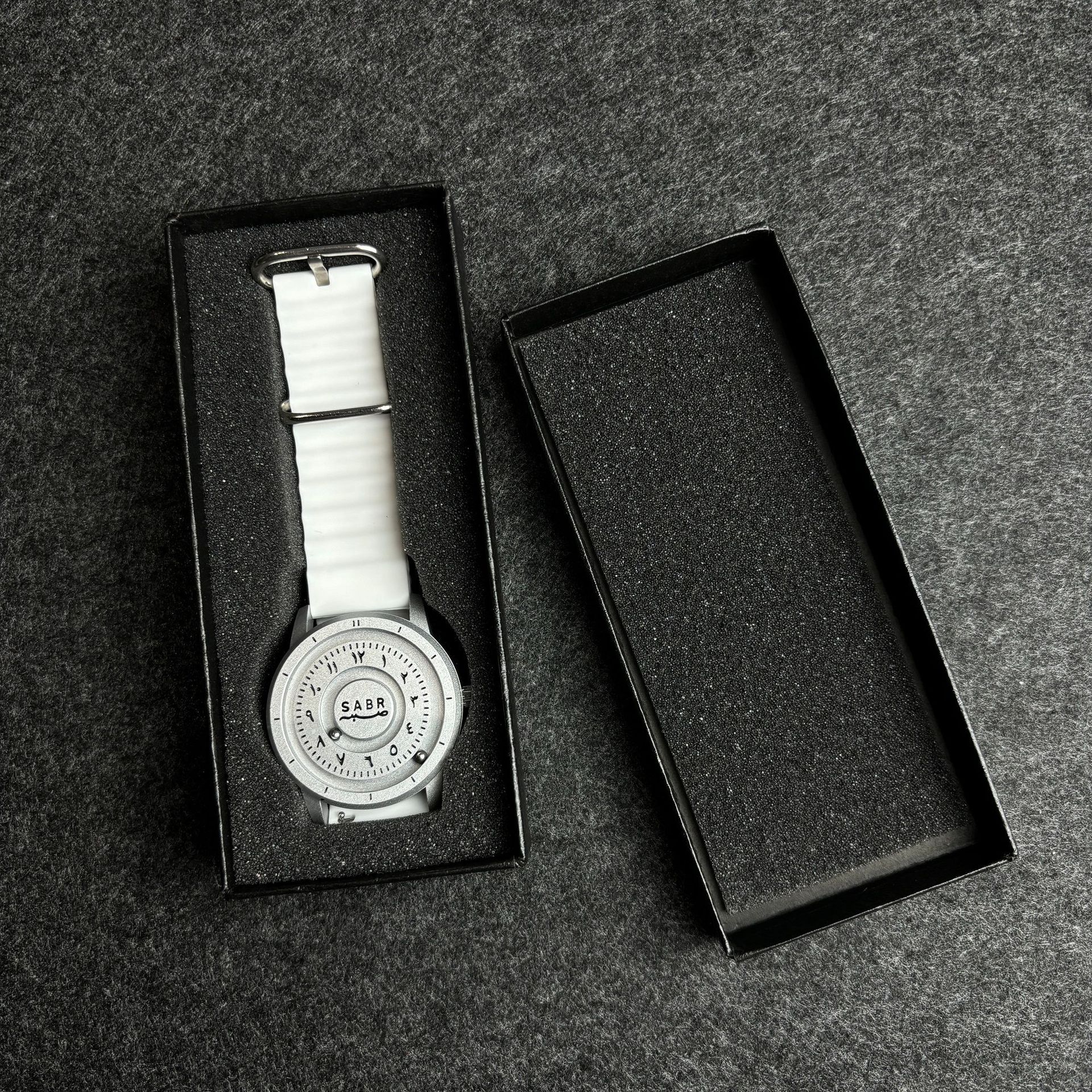 White silicone strap