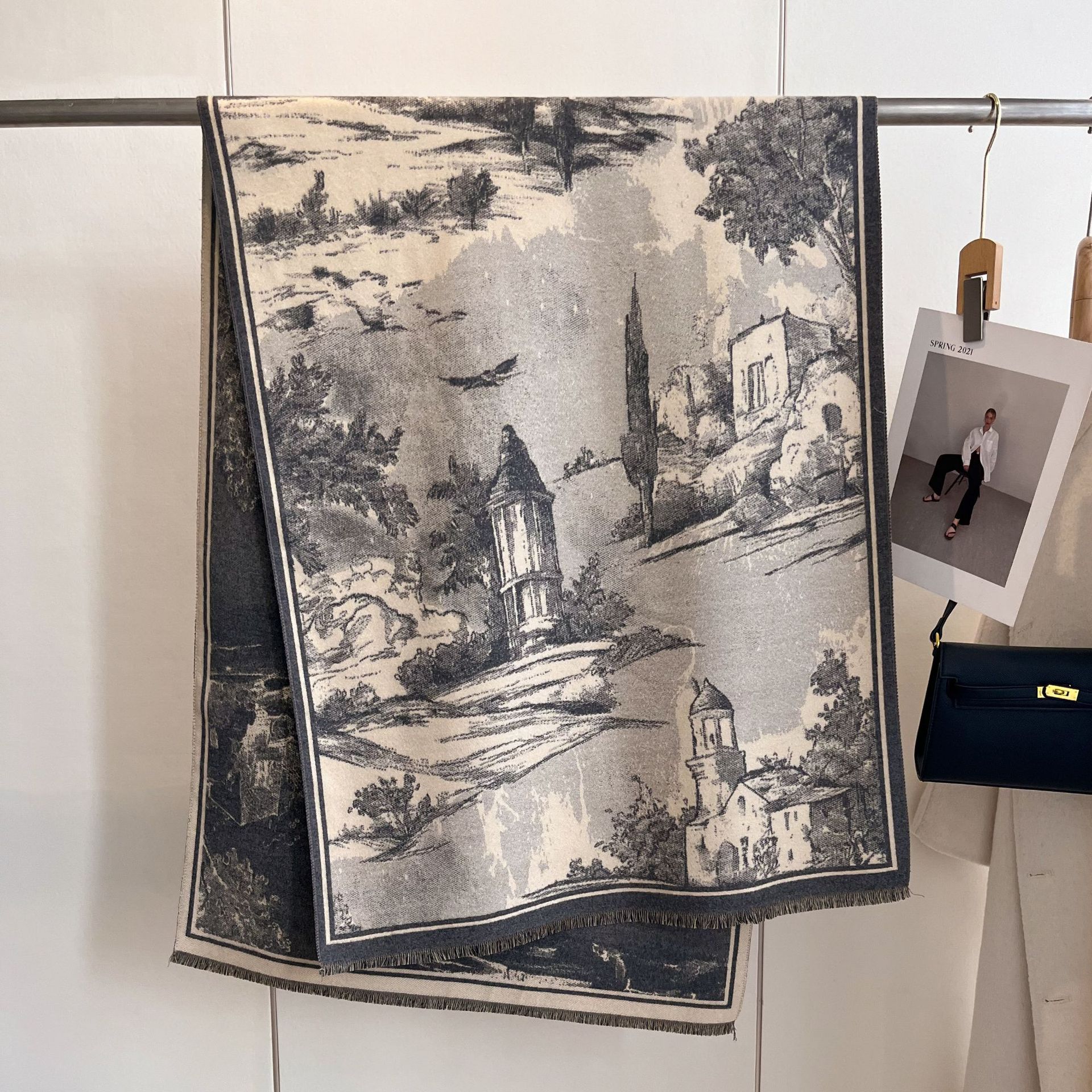 Ventas transfronterizas de bufandas calientes temperamento de moda corto bordado bufandas largo otoño y invierno explosivo estilo nacional imitación chal de cachemira