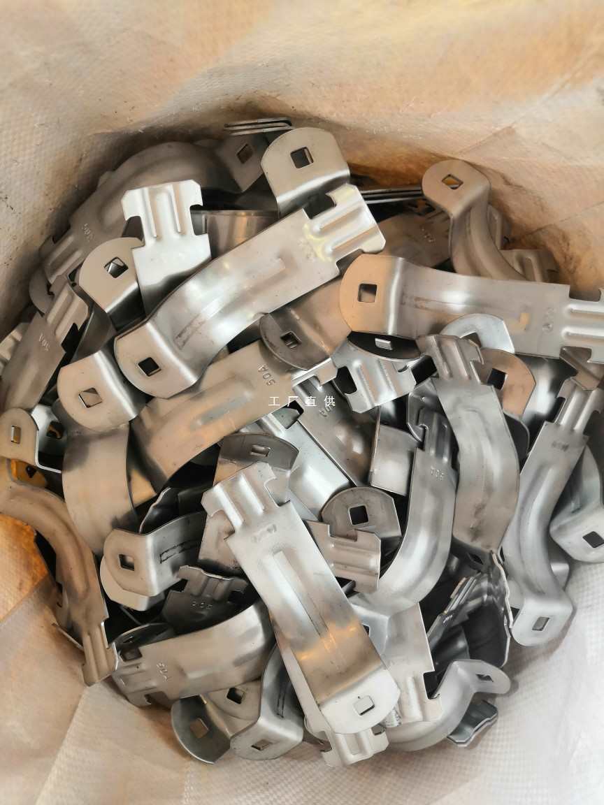 不锈钢P型卡304p型管卡绝缘内衬防震P型管夹304C型钢管卡抗震管束