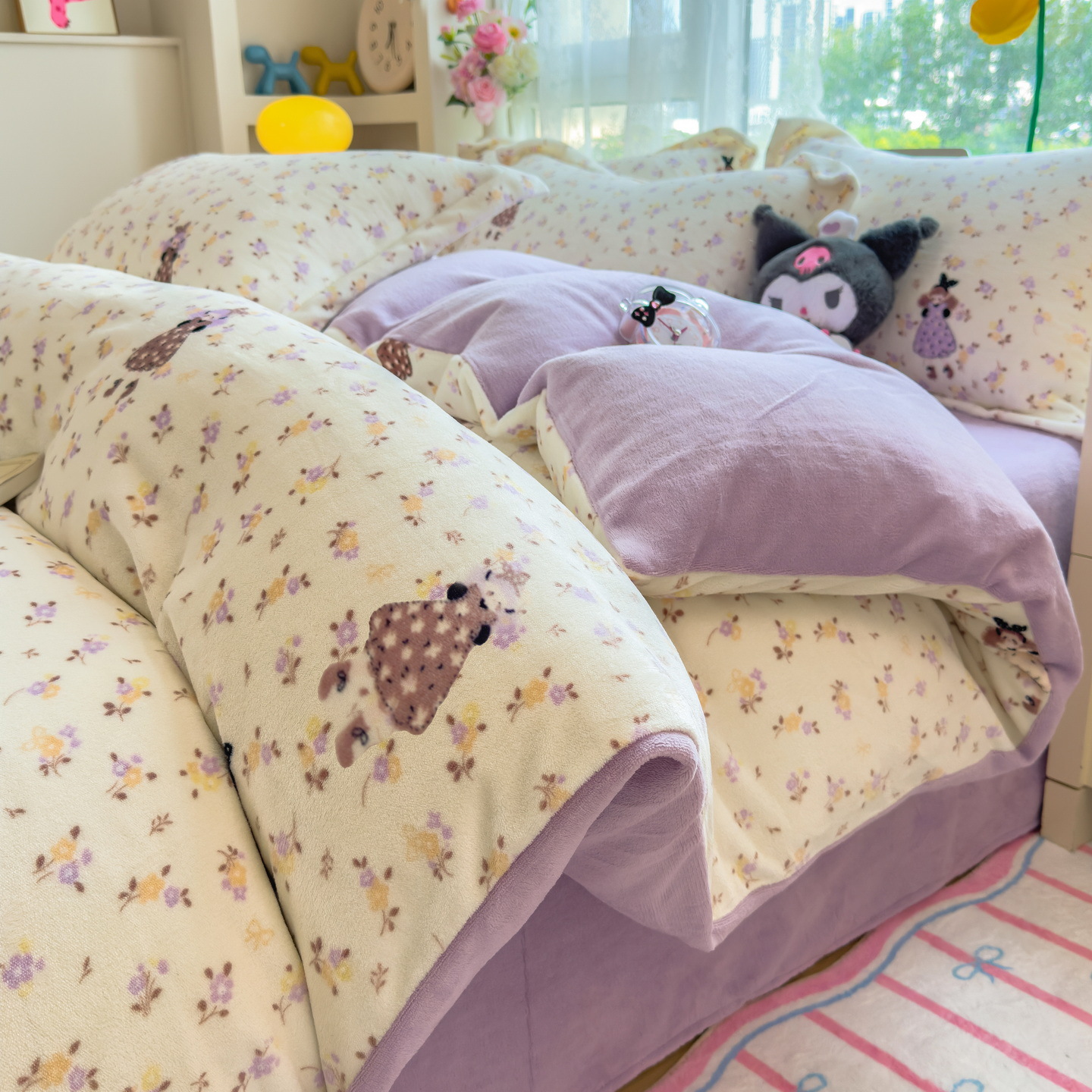 Invierno engrosado cama de seda de leche de cuatro piezas de seda de coral sábanas de seda de bebé cubierta de seda de calor y seda de tres piezas