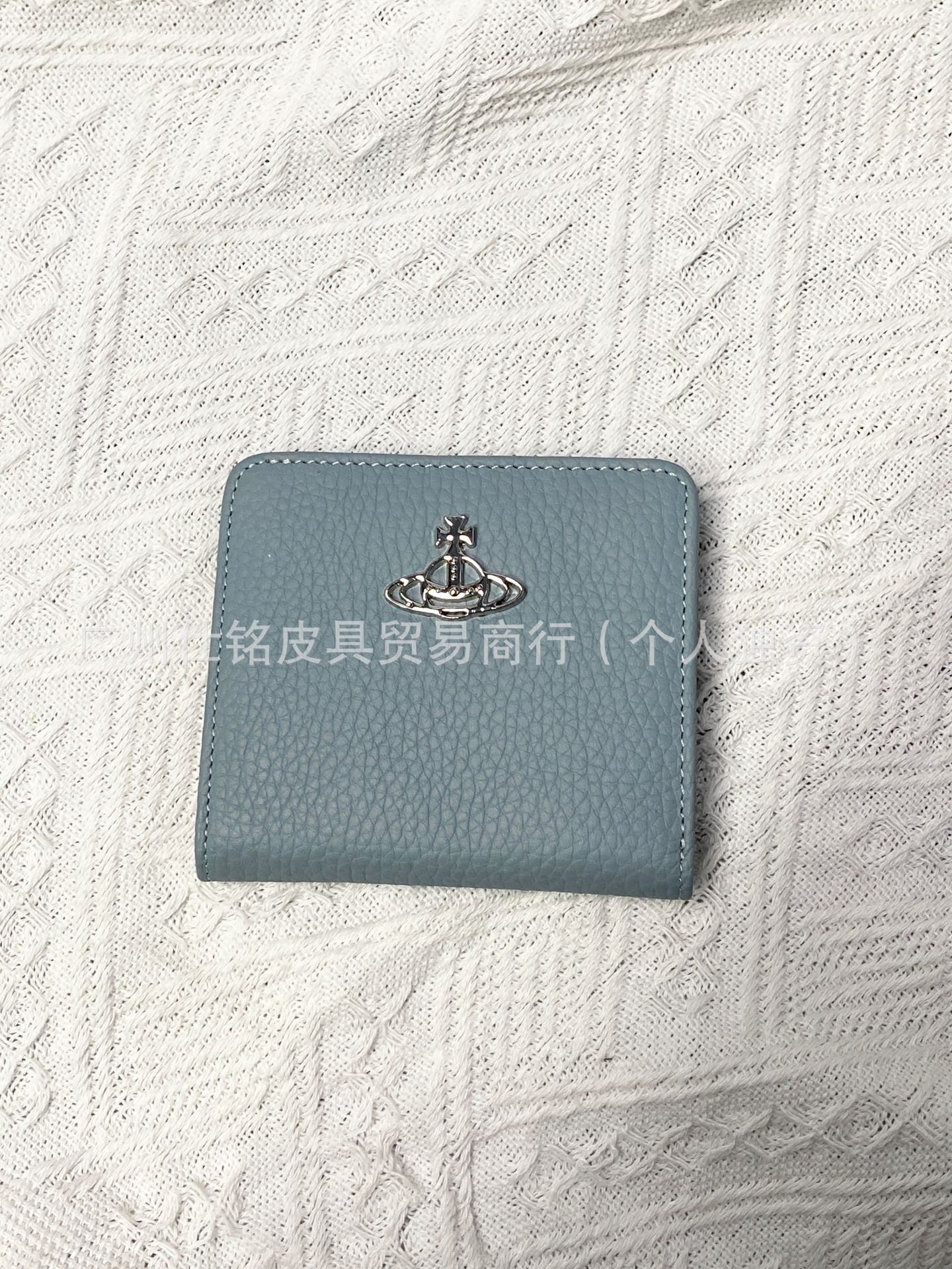 아마 린넨 블루 리치 엠보싱 카드 지갑