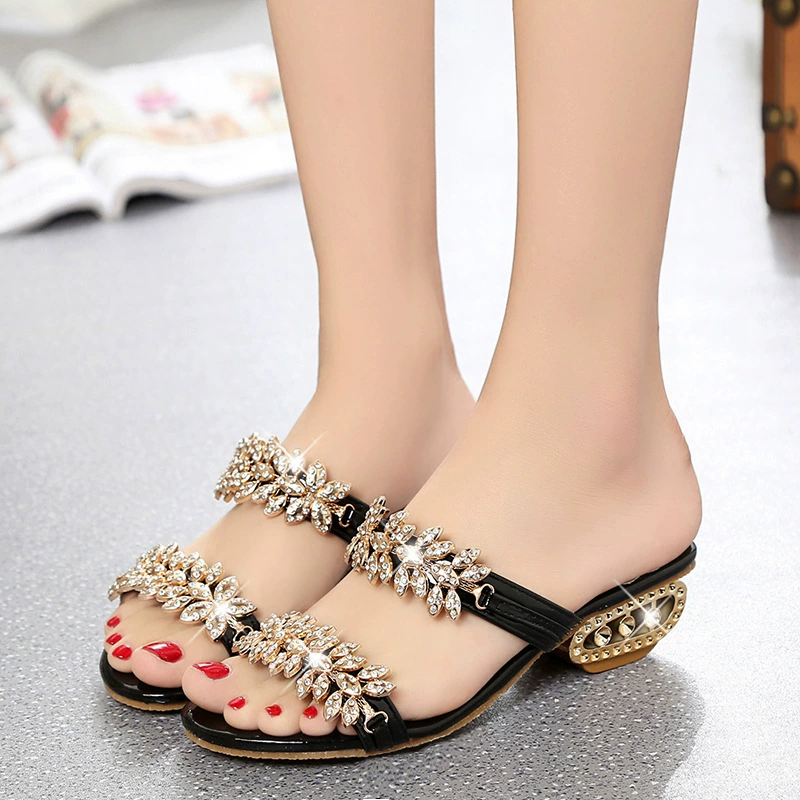 Summer sandals, fashionable footwear, non-slip metal slide, slippers, 2021 collection