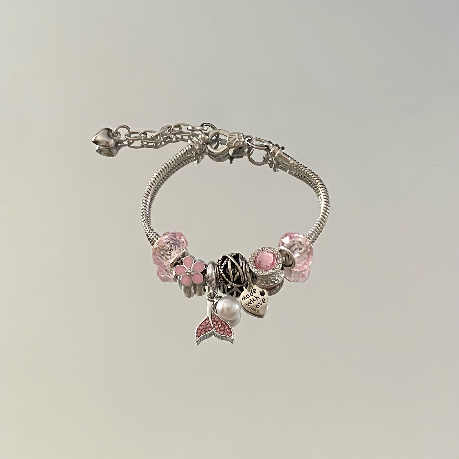 Bracelet en perles avec pendentif attrape-rêves queue de poisson_voghion.com