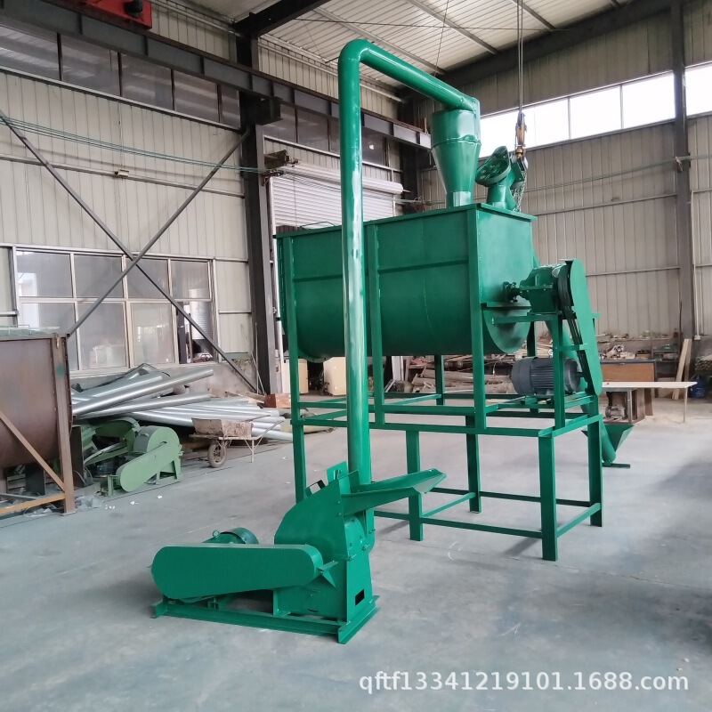 Straw Crushing Mixer Complete Equipment Diesel Powered Feed Mixer Horizontal Corn Crusher Mixer