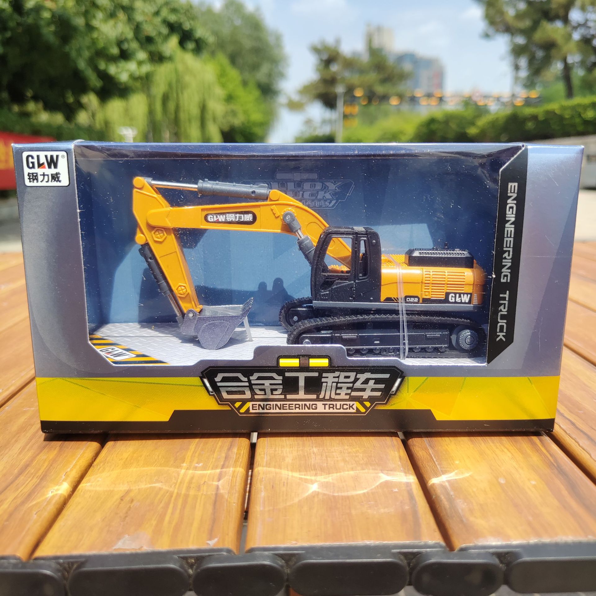 Steel Liwei alloy engineering excavator suit children's toy car model training institution gift box in stock wholesale