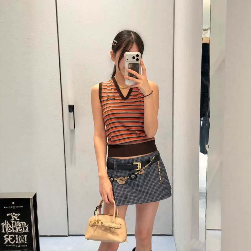 High-End mm Brand College-Style Color-Block Striped V-Neck Wool Vest for Women, New Spring Slim-Fit Sleeveless Layering Top