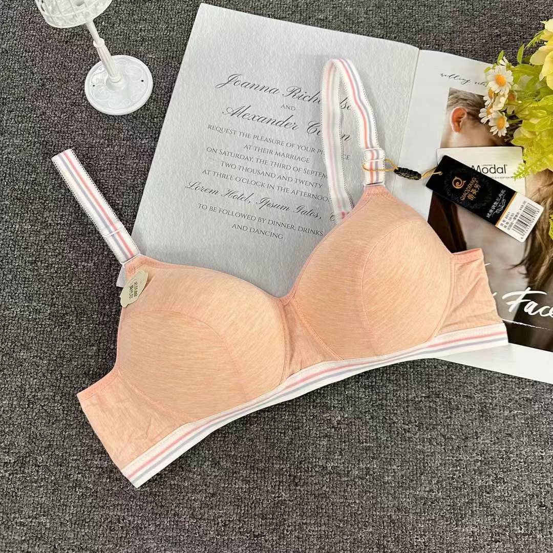 Bra de ropa interior de madres transfronterizas delgado de mediana edad sin anillo de acero cómodo bra de algodón agrupado grande bra al por mayor