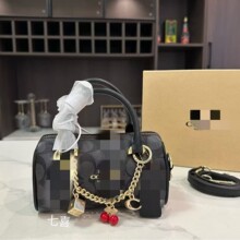 C���¿���ϻ���ʿ�D���^����������������ϻ�б��Ů���߼���