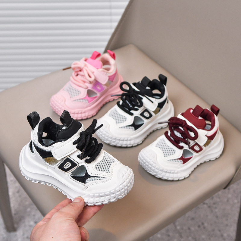 Zapatos de malla transpirables de una sola red 2025 verano nuevos zapatos casuales para niños, niños y niñas, sandalias deportivas Baotou al por mayor