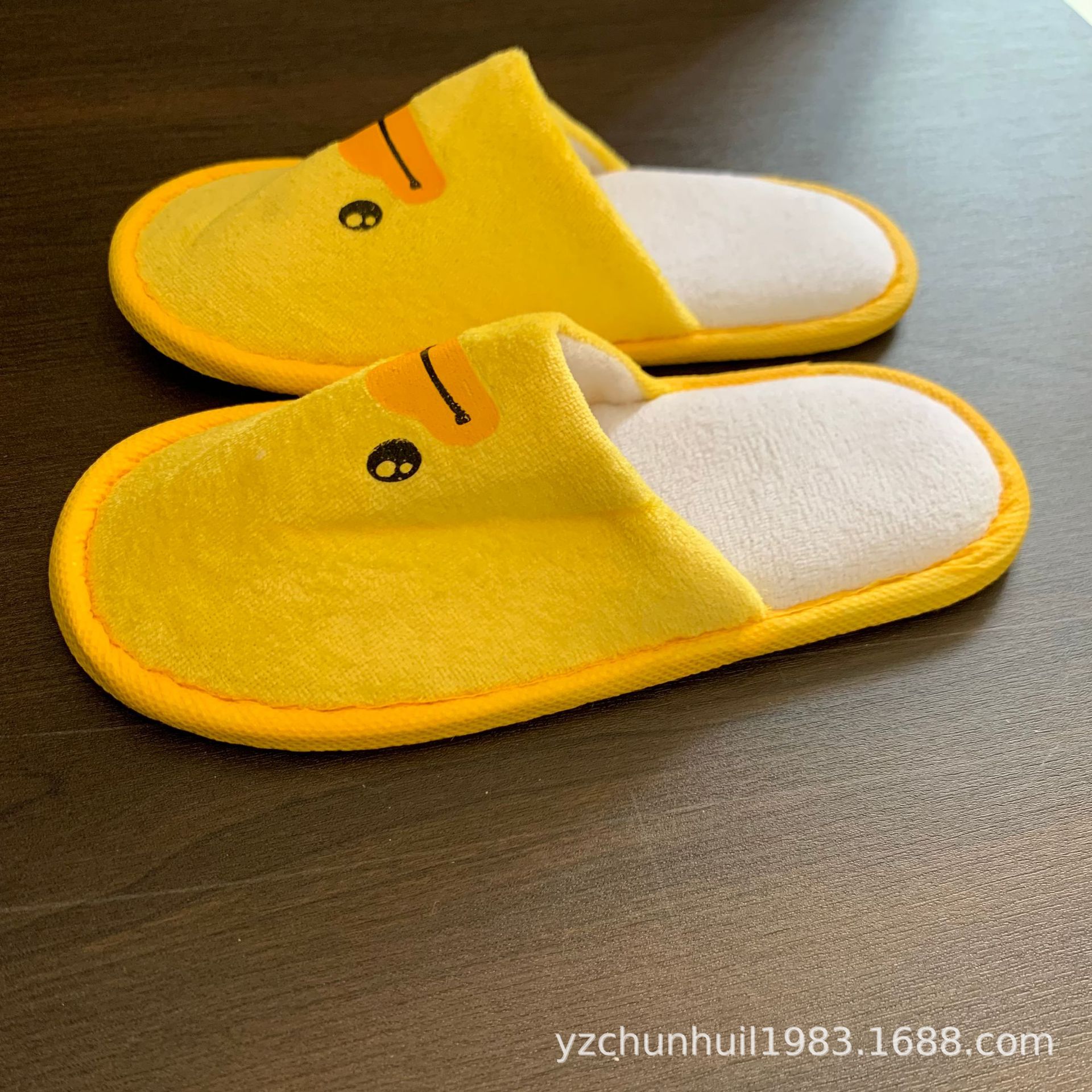 小黄鸭拖鞋