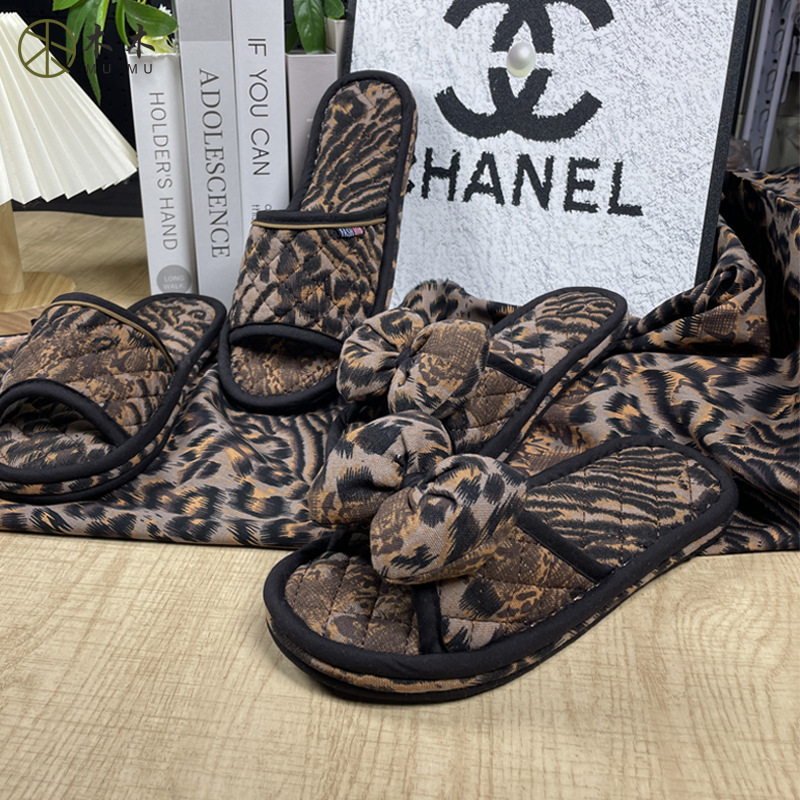 New Leopard Print Korean Style Luxury Fabric Bow for Men and Women Couple Home Indoor Floor Slippers Mute Non-Slip