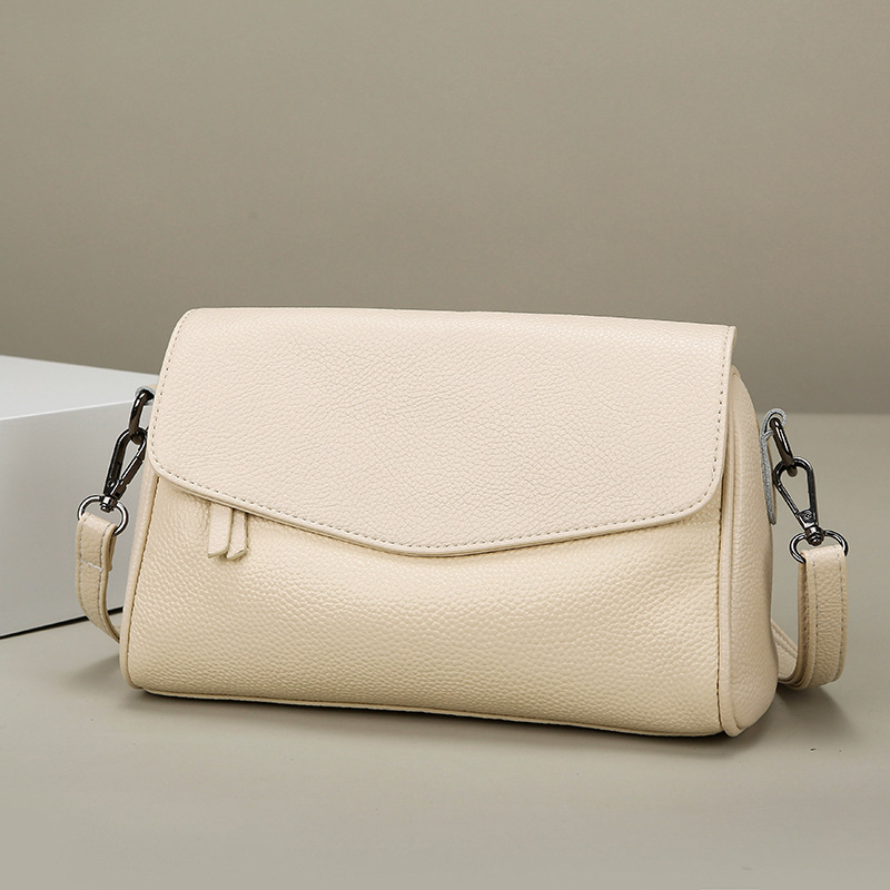 Cross-Border Wholesale Genuine Leather Small Square Bag For Women 2026 New Fashion Crossbody Bag Large Capacity Single Shoulder Pillow Bag Cowhide - Thumbnail 4