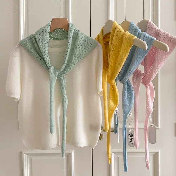 Korean-Style 100% Wool Knitted Hollow-Out Triangle Scarf for Women, Fashionable Versatile Multifunctional Decorative Back Cover, Warm Shawl