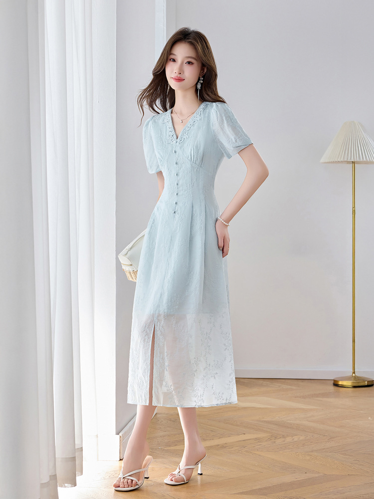 Đầm maxi nữ thêu hoa cổ V thắt eo phong cách cổ điển dài — màu xanh nhạt, màu sắc