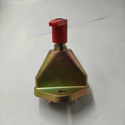 Switch Disconnector Pure Copper – Car on the line of fire