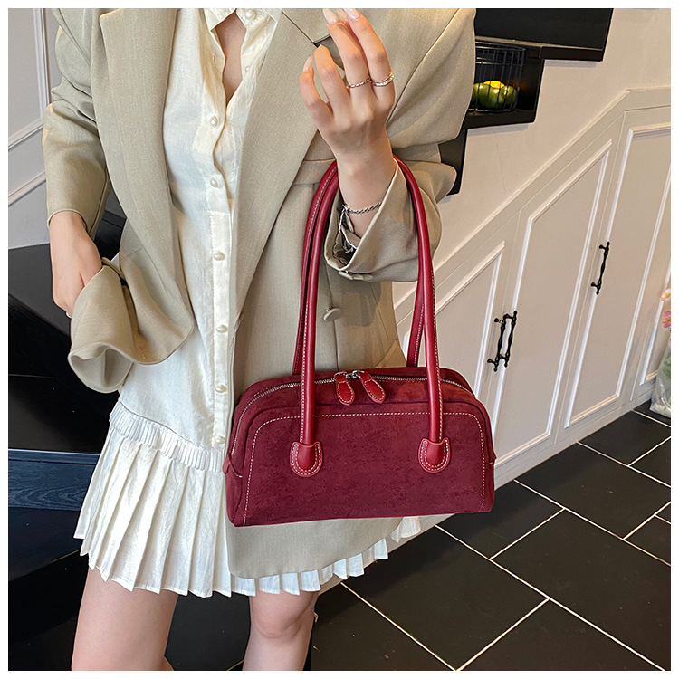 2025 Autumn Suede Baguette Bag For Women Large Capacity Commuter Bag Casual Retro Boston Shoulder Bag - Thumbnail 3