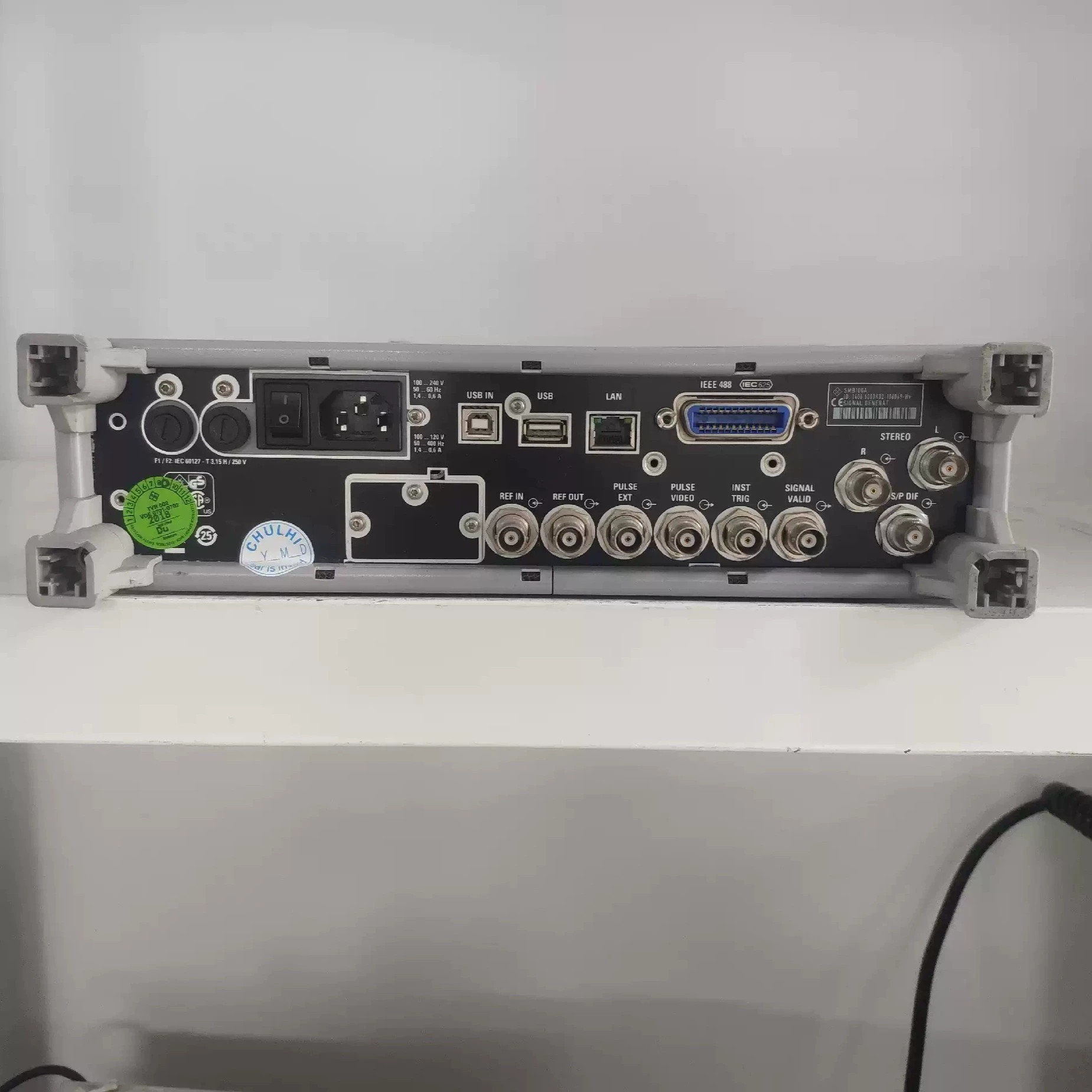 Переработка/ремонт на продажу Rohde & Schwarz SMF100A SMB100A SMC100A Генератор сигналов