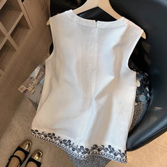 エスニックスタイル文学刺繍リネンノースリーブトップ女性のための 2025 夏の新しいスタイルフレンチスタイルシンプルなキャミソール