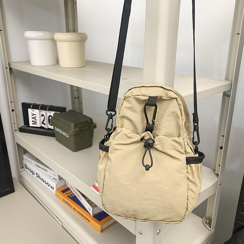Solid-color nylon fabric bag for women, Spring 2025 new niche waist bag, ins casual pleated phone bag, crossbody bag for women undefined