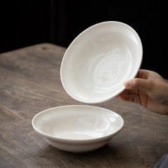 【オフホワイト】徳化白磁 空飛ぶ円盤 スープ皿 7.5inch セラミック炒め物深皿 600ml サラダ皿