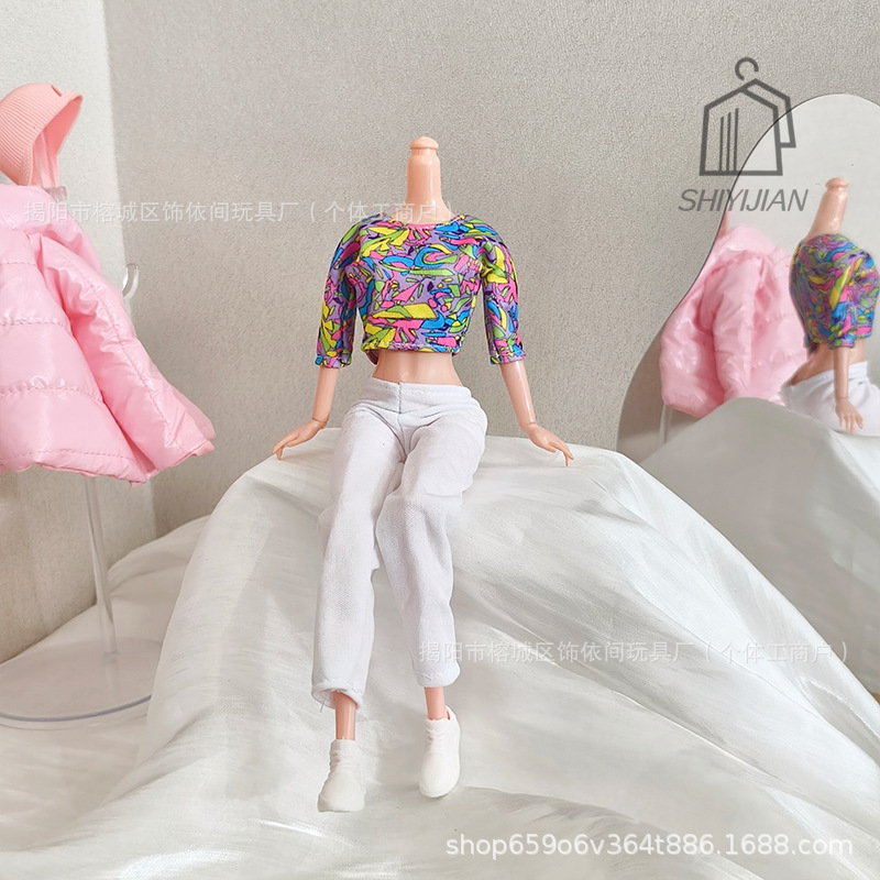 11-Inch 30cm Barbie Doll Clothes Winter down Jacket European and American Fashion Geometric Suit Doll Clothes Wholesale 11-Inch 30cm Barbie Doll Clothes Winter down Jacket European and American Fashion Geometric Suit Doll Clothes Wholesale