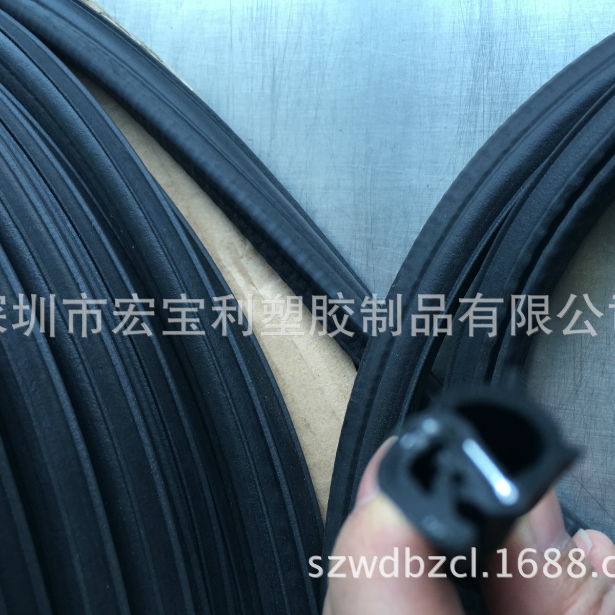 供应三复合密封胶条  三复合橡胶防水胶条  三复合硅橡缓冲胶条